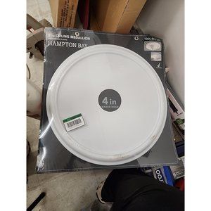 Hampton Bay 21 in. Smooth White Ceiling Medallion scuffs from shipping